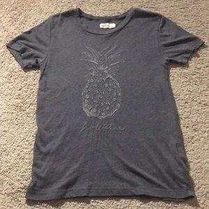 Gray pineapple Hollister tee (size-s)